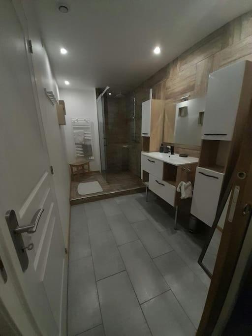 Appartement Spacieux &Tres Calme. Spacious & Very Quiet Apartment. Карос Екстериор снимка